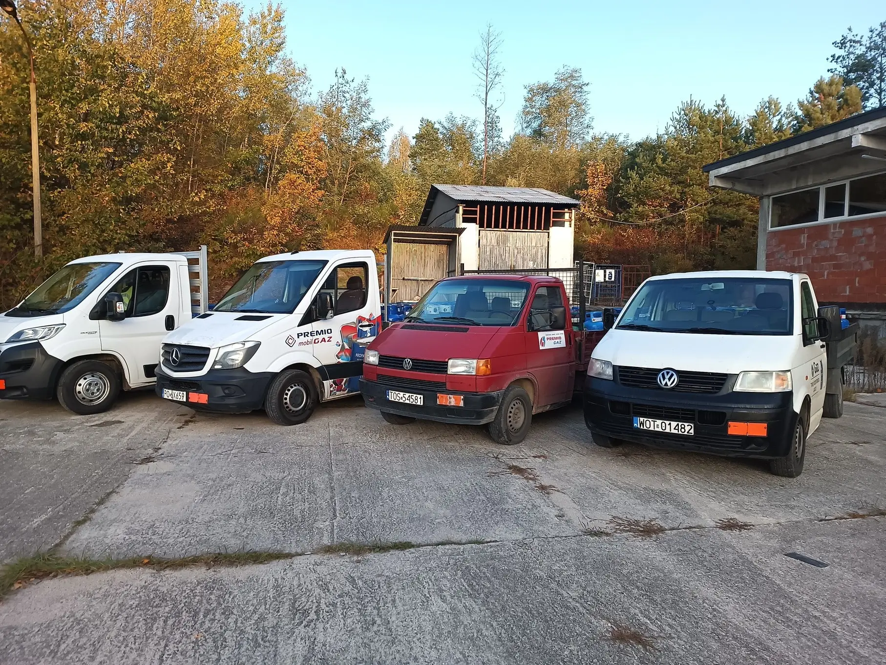 Flota dostawcza butli gazowych.